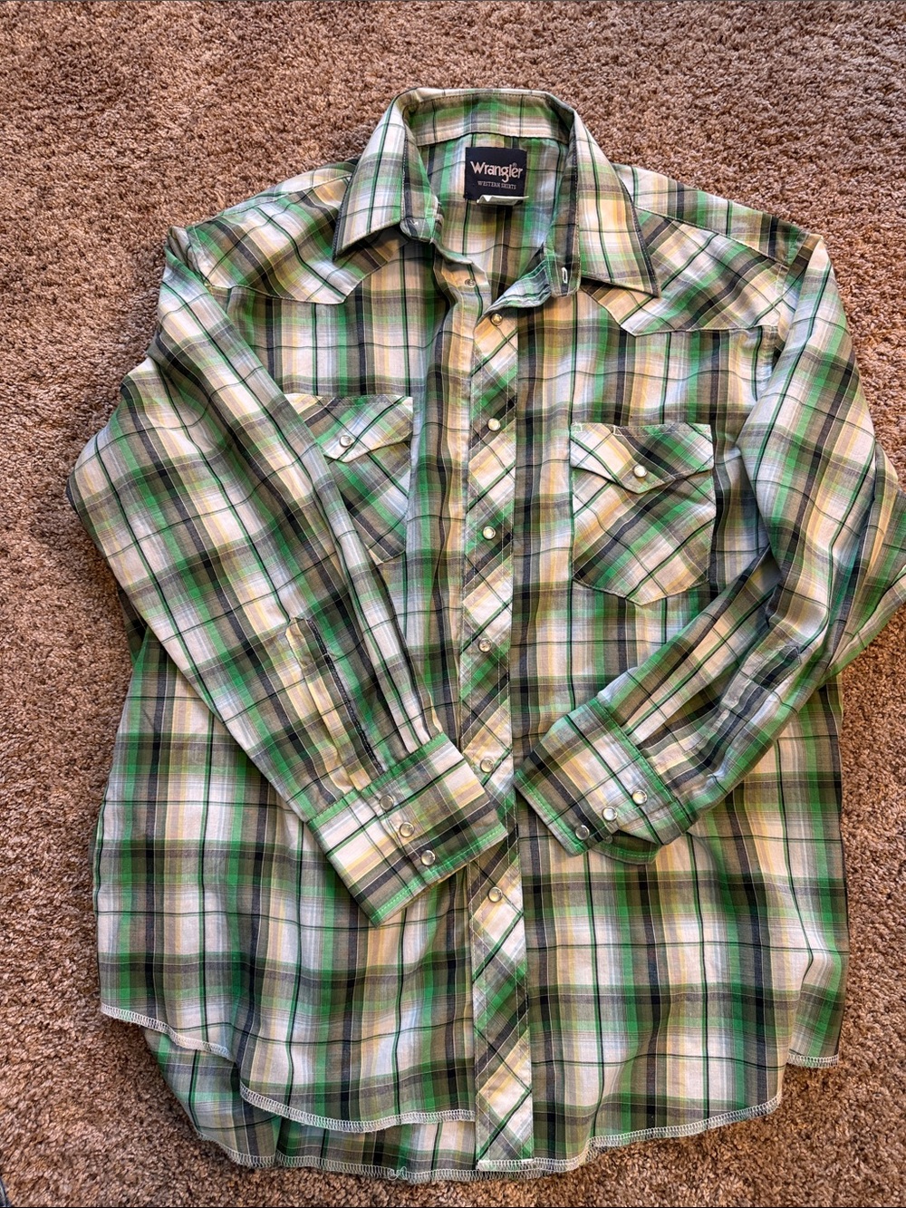 Oversized Vintage Wrangler Green and White Plaid Western Button-Down Shirt